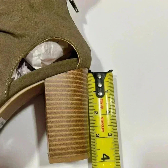 NIB!Qupid-Suede Khaki/Army Green Suede Back Zipper Peak a Boo Toe & Sides SZ 9 - Picture 9 of 11